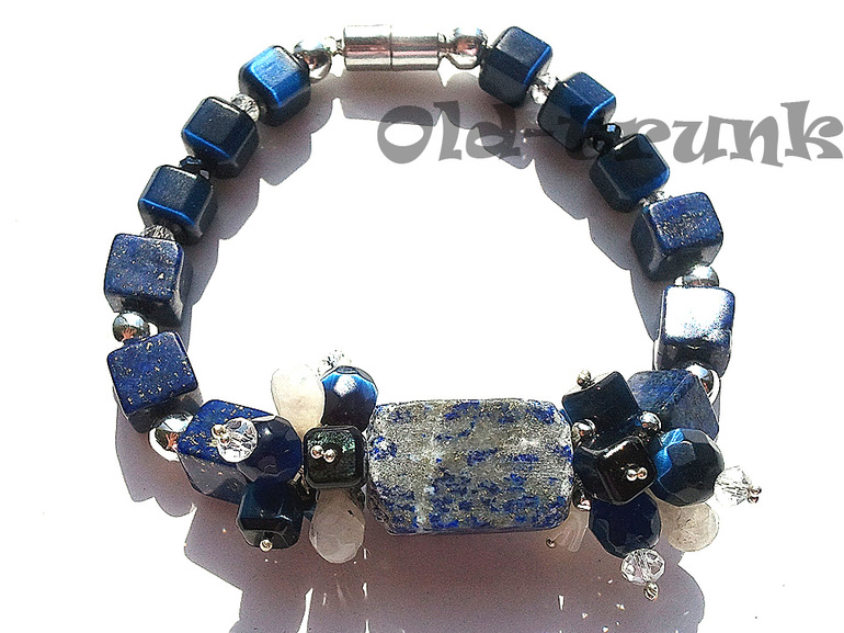 Джинсовый стиль и капли воды.