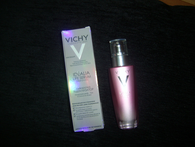 Сыворотка идеализатор Vichy Idealia Life Serum.