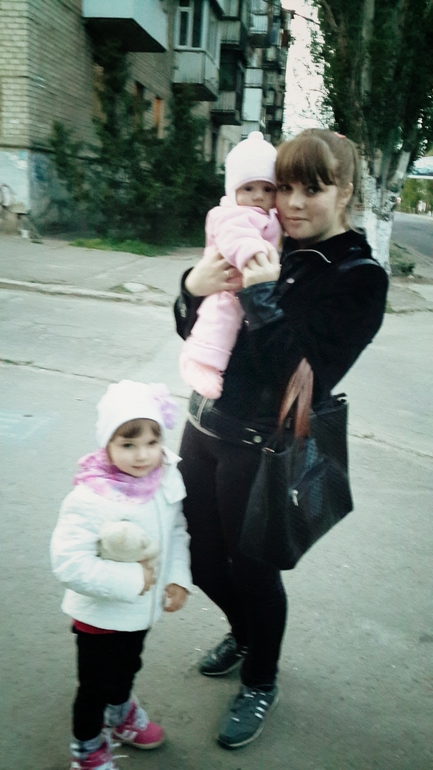 Моя крестница Виктория,я и Сашенька!=)