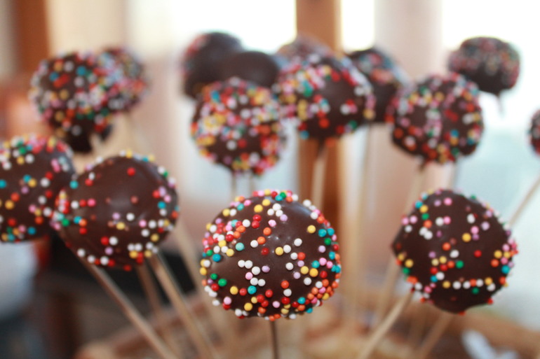 Кейкпопсы. Готовим с дочкой