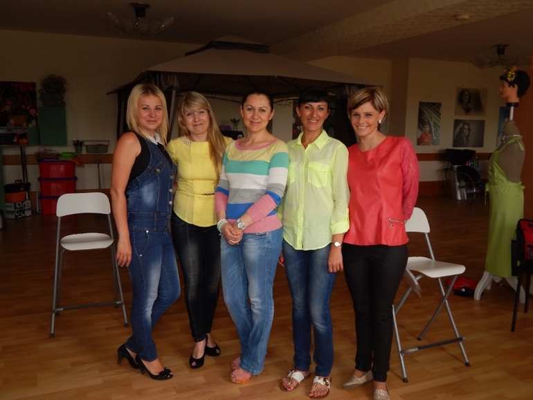 Макияж в форме уголок с восточным уклоном