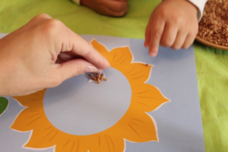 Давайте и мы с малышом сегодня порадуемся кусочку солнца!