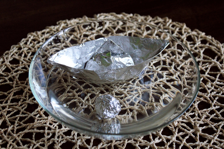 А вы знаете, почему корабли плавают и не тонут?