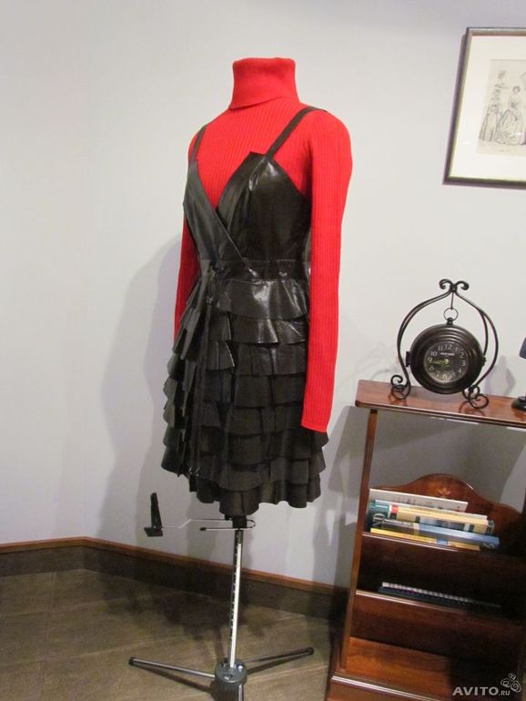 Платье - сарафан из кожи перфорированной и гладкой..2500 р. НОВЫЙ