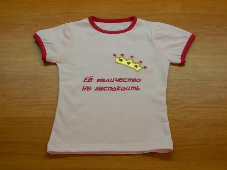 автоподушки, футболки с машинной вышивкой