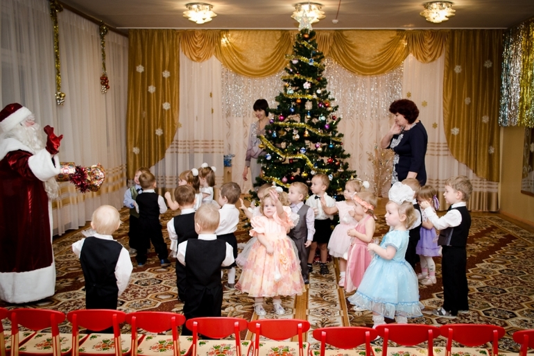 Получила фото с утренника