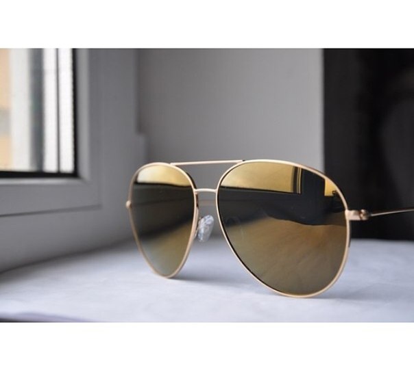 Victoria Beckham  5800р НОвые чехлы коробки! Продам!