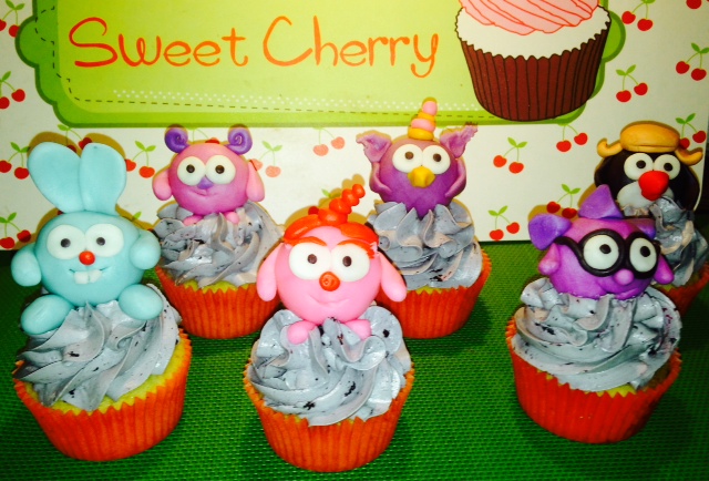 ванильные с черничнвм кремом