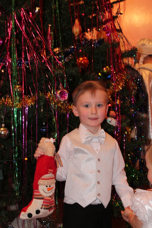 Первый утренник в детском саду (25.12.13)