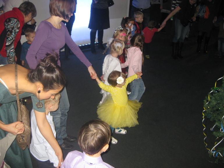 И наш отчет про Елку в ЦДХ или Саша-Одуванчик))