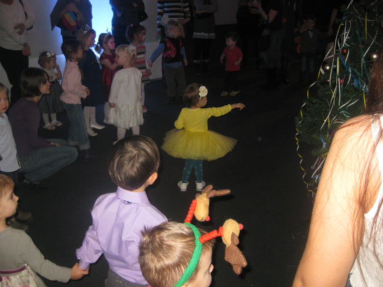 И наш отчет про Елку в ЦДХ или Саша-Одуванчик))