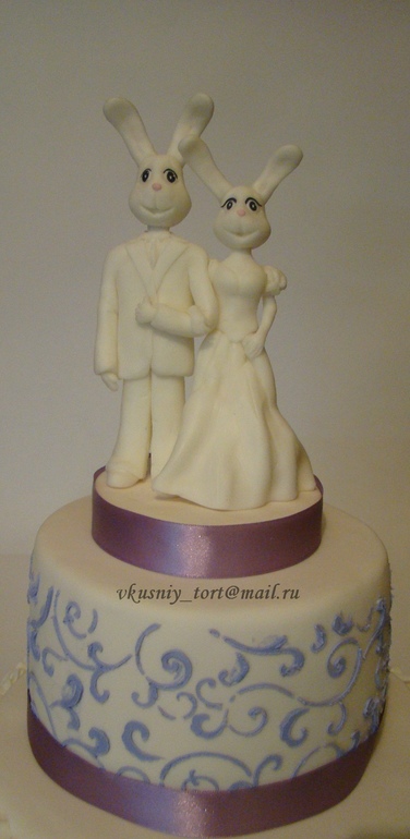 Свадебный торт с розами