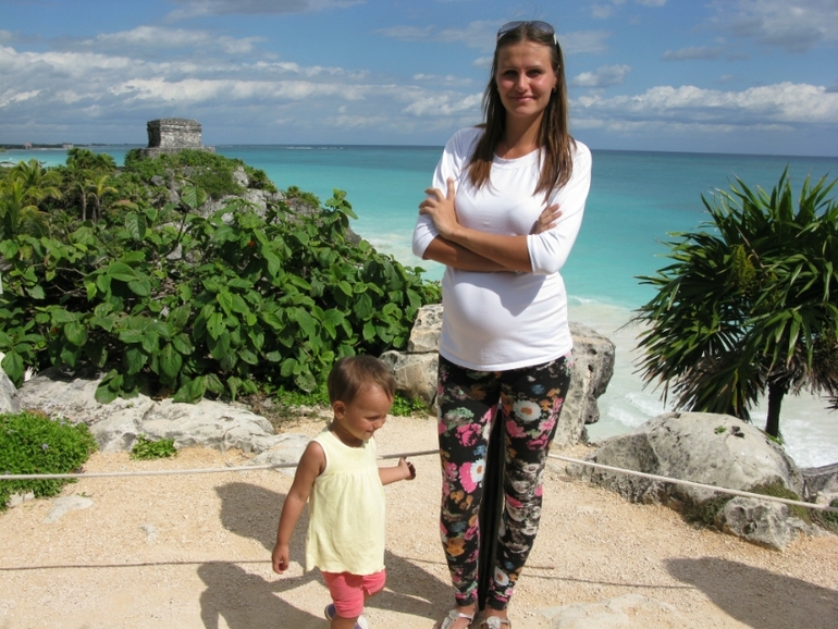 Мексика!Ездили месяц назад!23 недельки пузику!доче 2 годика:-)