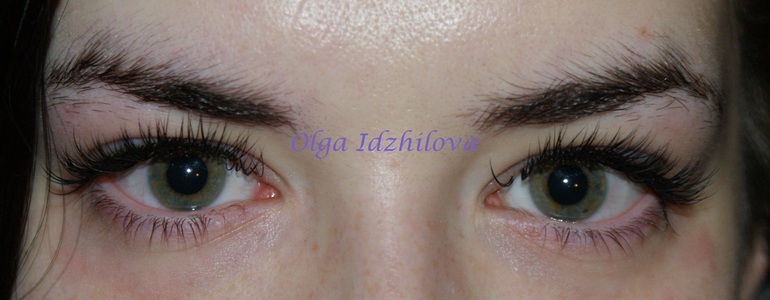 Наращивание ресничек (500 рублей).