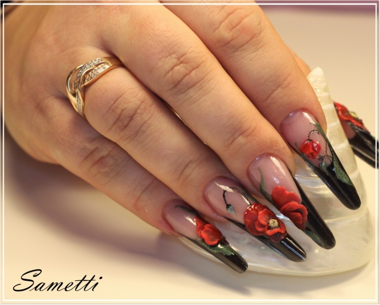 Маки на черном