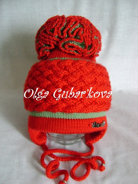 Зимняя шапочка для доченьки.
