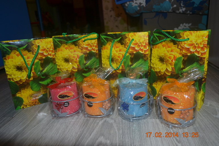 Род.комитетом было принято решение дарить свечки на 8 марта