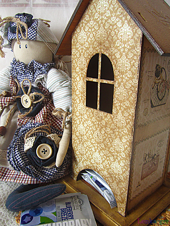 Сделала домик с песиками