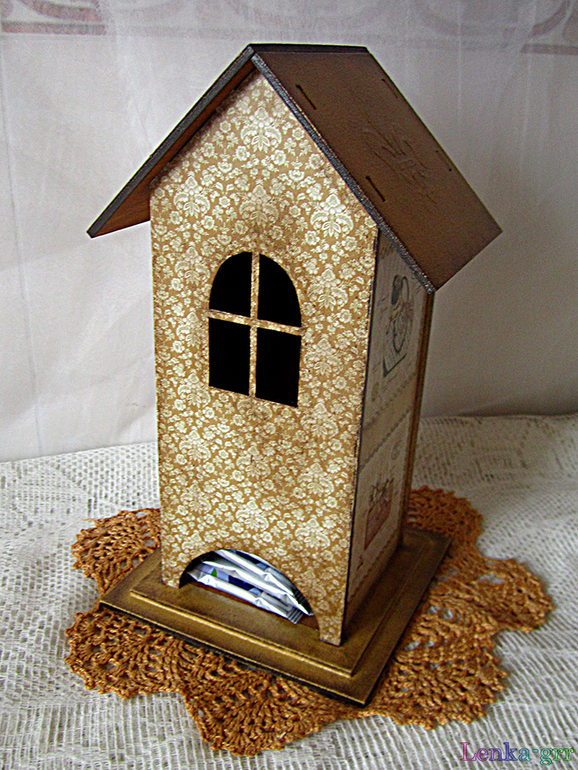 Сделала домик с песиками