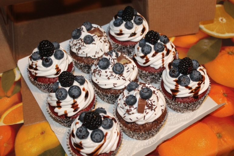 ассорти  с ягодами