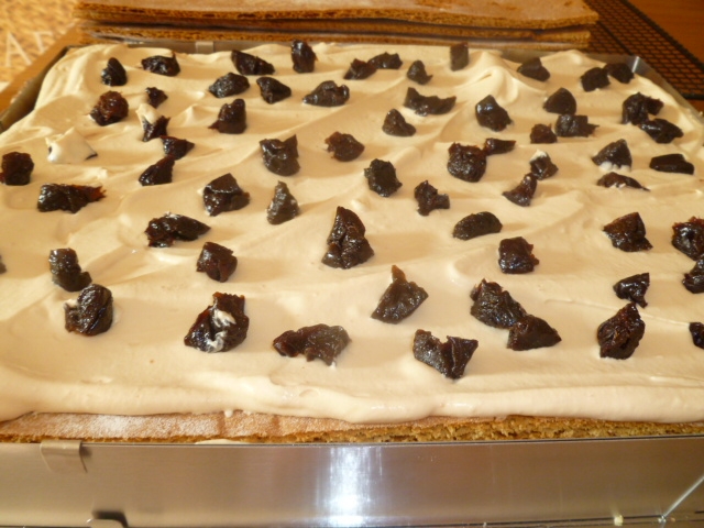 Кремовый на юбилей.