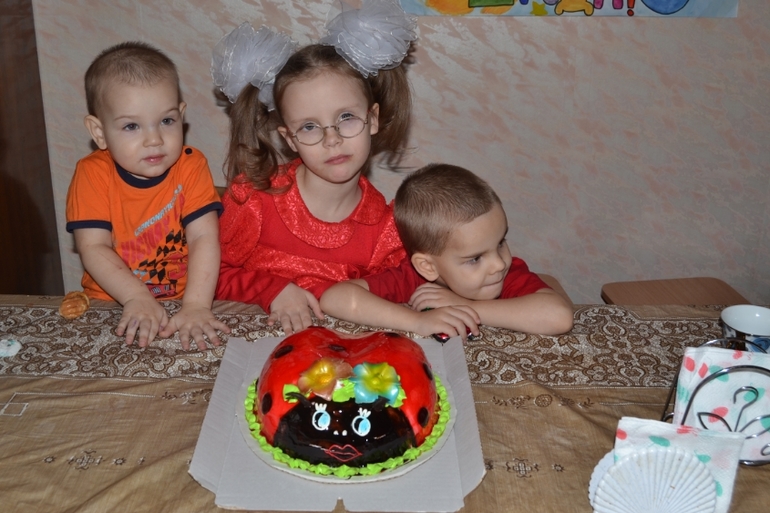 Максим, 2 года. (Праздник)