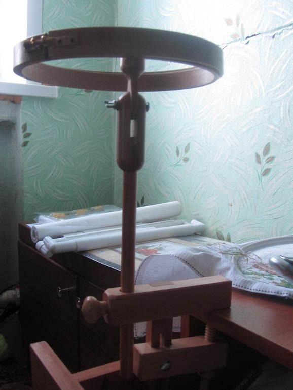 у хомяка пополнились запасы))