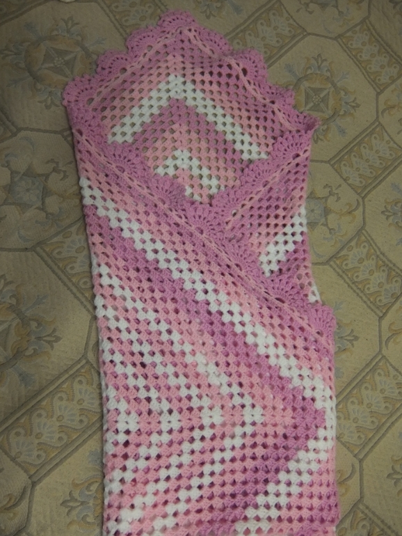 Пледы разные 3 штуки