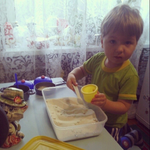 Мирик говорит "мама"))