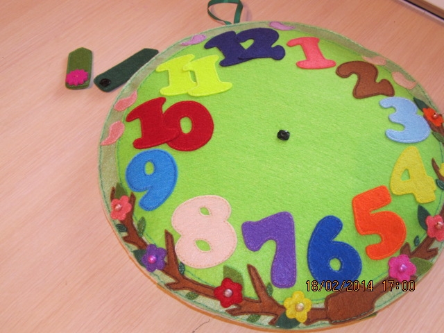 Часики из фетра