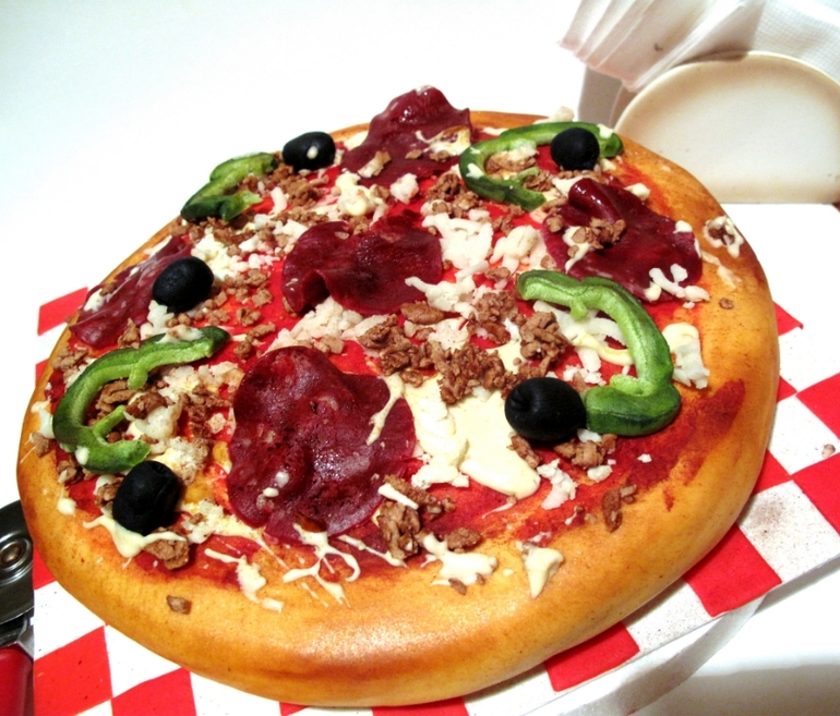 Пиццу заказывали?))))