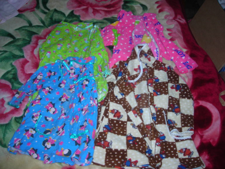 Продам пакетом для девочки 2-4 лет