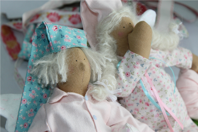 Сонные ангелочки.