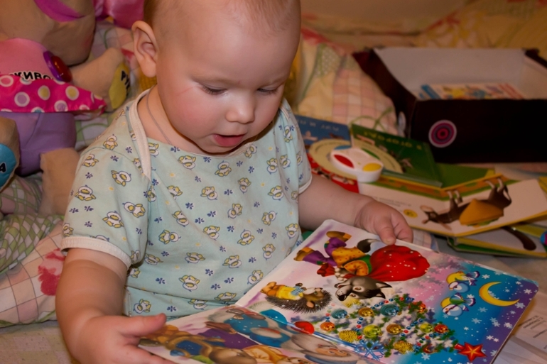 Юная помошница)))