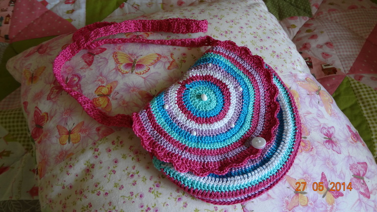 Подарок для племянницы.