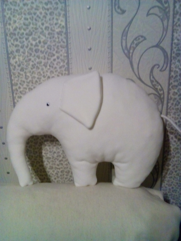 Обмен декоративных подушек и вышивок на ваши предложения. буду добавлять