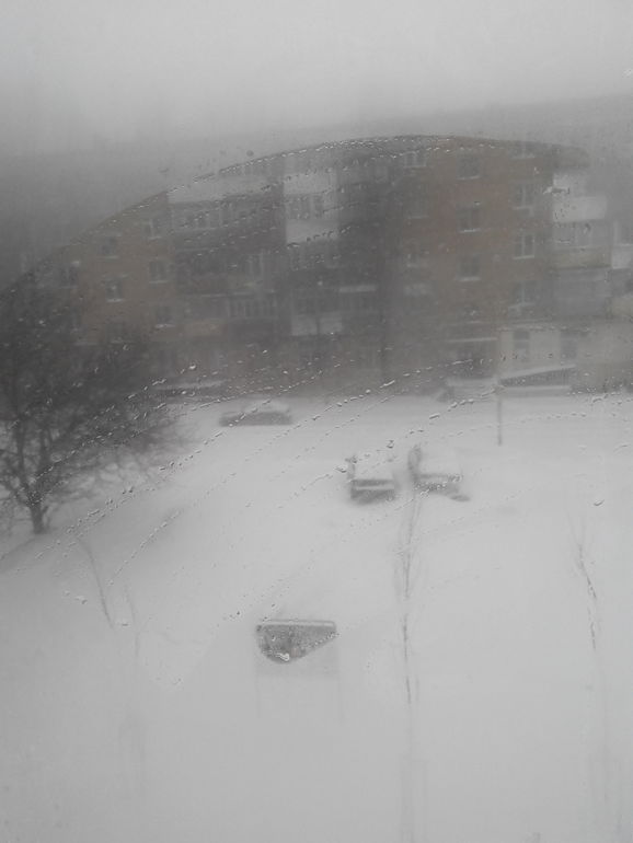 А за окном......