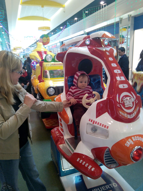 Немного о нас))