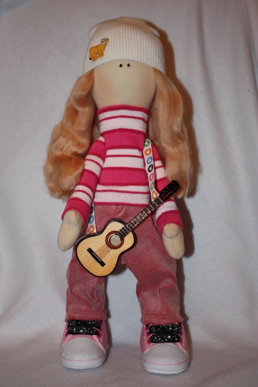 Соня музыкант