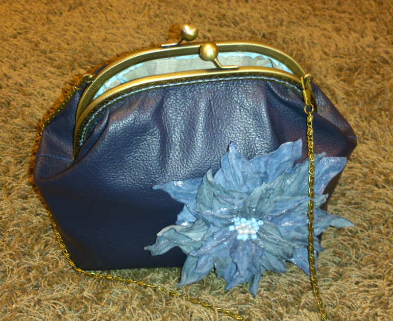 Сумочка Зимний цветок