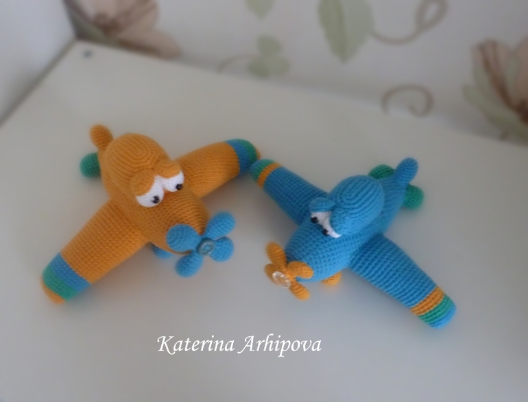 Самолётики.