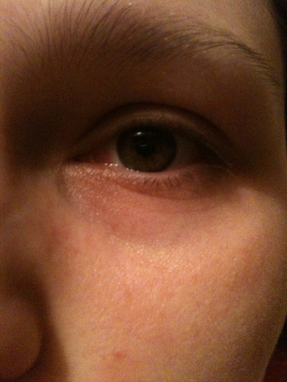 Крем для кожи вокруг глаз