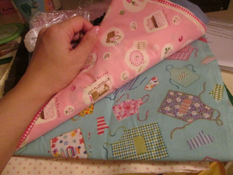 хомяк  счастлив и рад! пополнение запасов на зиму!:)))))