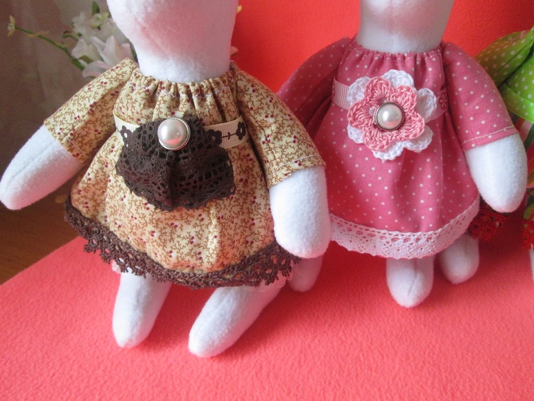 Я опять с зайками малышами.И слоник:)