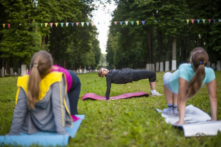 Зарядка с элементами йоги. Сурья Намаскар и Око Возрождения