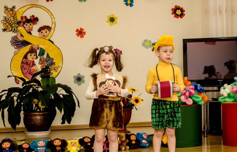 Андрей на концерте, посвящен. 8 марта!!!