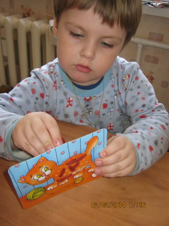 Интересный набор для обучению рукоделию (вышивка)