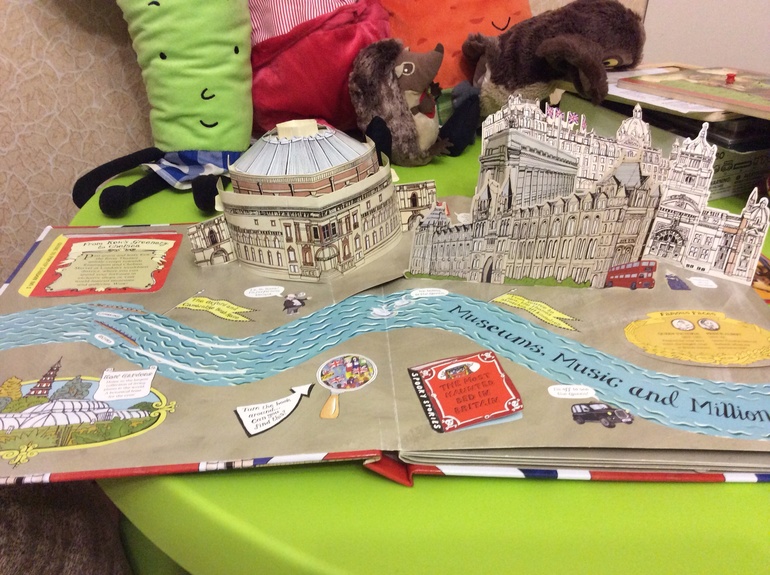 Наш настольный Лондон.