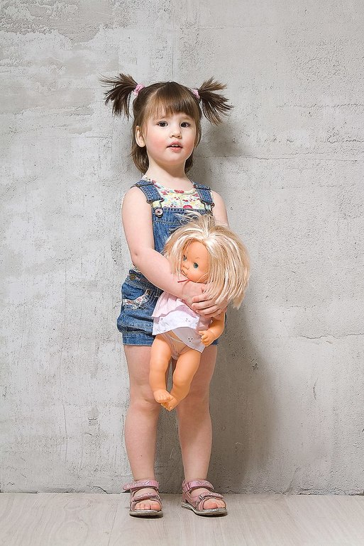 Выбрались в фотостудию или продам родину за косметику :)