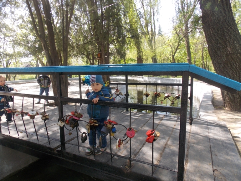 В Новочеркасске-в парке.